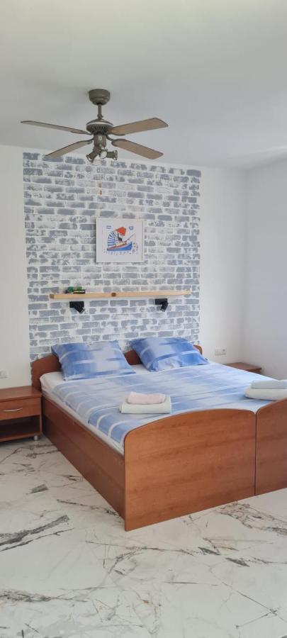 Apartmani Centar Seline Paklenica 外观 照片